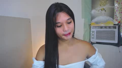 Yan online show from October 24, 2025, 11:39 am