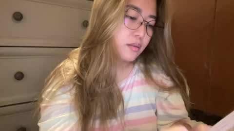 Curvy online show from July 21, 2026, 3:25 pm