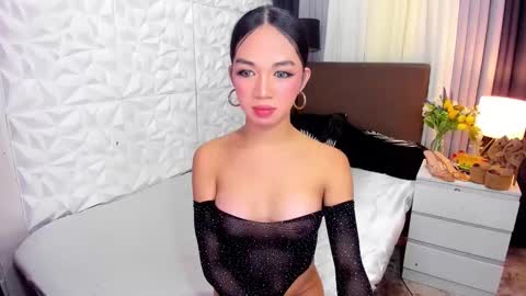 Snapshot of asianhugecockkim chatting on December 3, 2024, 5:53 am KIM online show from December 3, 2024, 5:53 am
