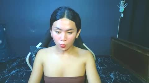 asianrio_ponce online show from May 11, 2026, 3:40 pm