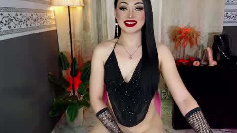 Ms. MONICA online show from April 21, 2026, 7:39 pm