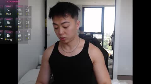 asiantwink online show from November 10, 2025, 5:39 am