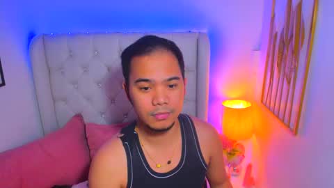 Snapshot of asianzero chatting on February 7, 2025, 6:45 pm Zero online show from February 7, 2025, 6:45 pm