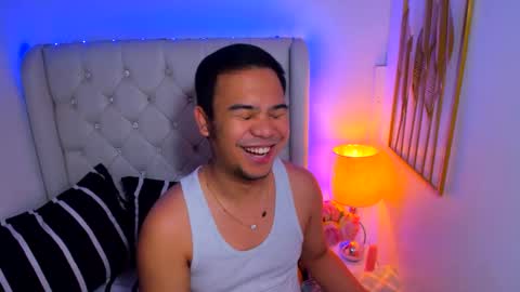 Snapshot of asianzero chatting on February 10, 2025, 5:19 pm Zero online show from February 10, 2025, 5:19 pm