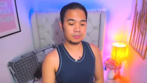 Snapshot of asianzero chatting on February 14, 2025, 9:10 pm Zero online show from February 14, 2025, 9:10 pm