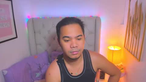 Snapshot of asianzero chatting on February 25, 2025, 8:03 am Zero online show from February 25, 2025, 8:03 am