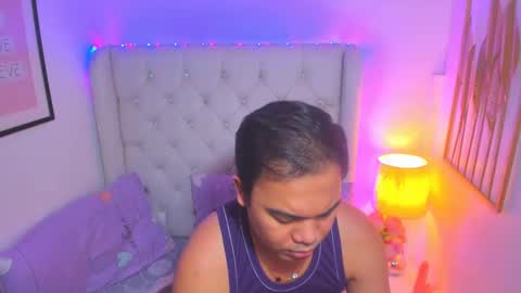 Snapshot of asianzero chatting on March 1, 2025, 9:04 pm Zero online show from March 1, 2025, 9:04 pm