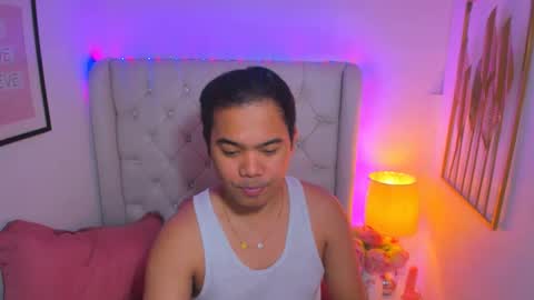 Snapshot of asianzero chatting on March 3, 2025, 9:05 pm Zero online show from March 3, 2025, 9:05 pm