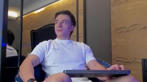 Aslan  online show from April 1, 2026, 3:40 am