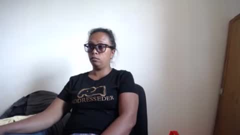 aslanne online show from April 1, 2026, 9:21 am