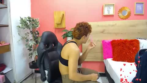 Snapshot of aslyhernandez chatting on May 13, 2026, 12:35 pm ASLY online show from May 13, 2026, 12:35 pm