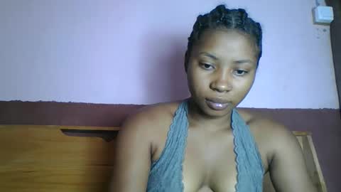 asmiraa online show from March 11, 2026, 8:59 pm