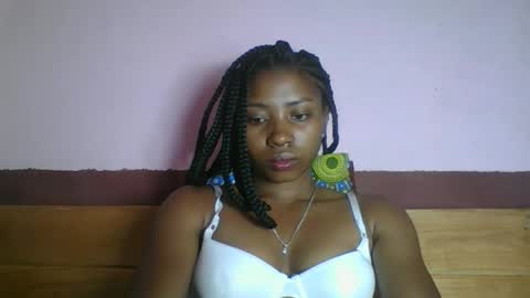 asmiraa online show from April 18, 2026, 6:56 pm