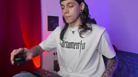 asmodeuszz online show from December 9, 2024, 9:37 pm