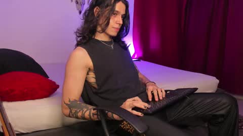 asmodeuszz online show from February 15, 2025, 6:55 am