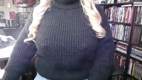 Snapshot of aspen_vale chatting on October 9, 2025, 8:29 pm Aspen Vale online show from October 9, 2025, 8:29 pm