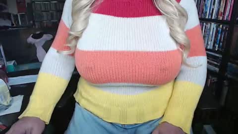 Snapshot of aspen_vale chatting on October 13, 2025, 9:04 pm Aspen Vale online show from October 13, 2025, 9:04 pm