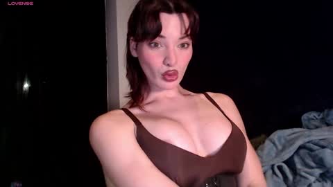 Aspen Frost online show from December 21, 2024, 1:15 am