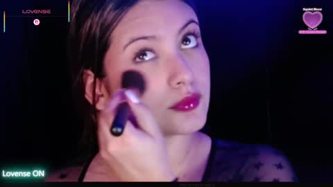   online show from October 5, 2025, 5:55 pm