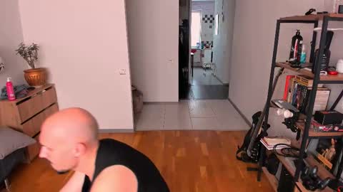 asshunter4k online show from October 29, 2025, 9:11 am