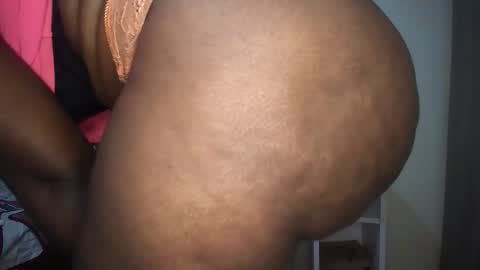 Snapshot of assygally chatting on May 6, 2026, 10:53 am shee online show from May 6, 2026, 10:53 am