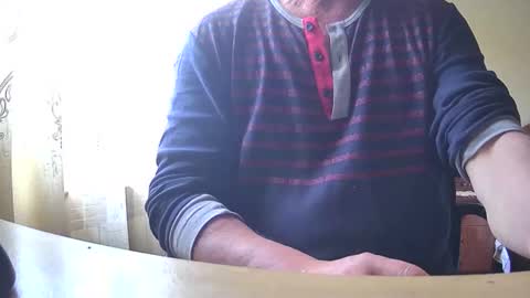 Snapshot of astelover chatting on May 17, 2026, 10:44 am astelover online show from May 17, 2026, 10:44 am