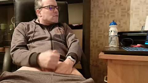 asterion51 online show from January 9, 2026, 7:04 pm