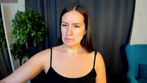 Snapshot of asti_bubbles chatting on June 8, 2026, 8:26 am Asti online show from June 8, 2026, 8:26 am
