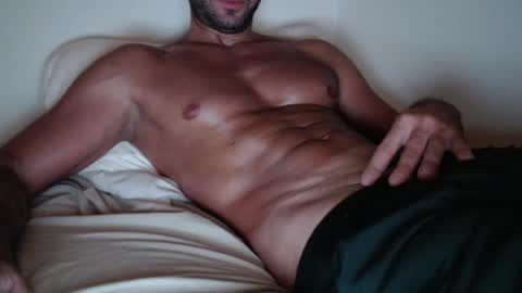 Snapshot of aston0 chatting on August 2, 2026, 7:51 am Aston online show from August 2, 2026, 7:51 am