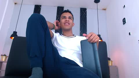 Aston  online show from April 9, 2026, 4:12 am