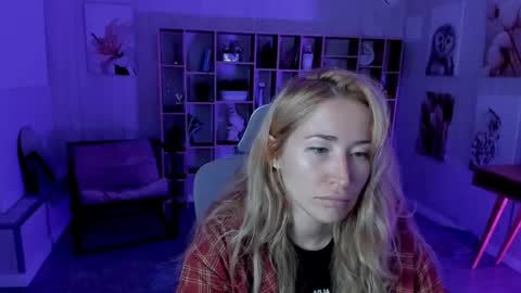 astramonroe online show from September 21, 2025, 10:28 am