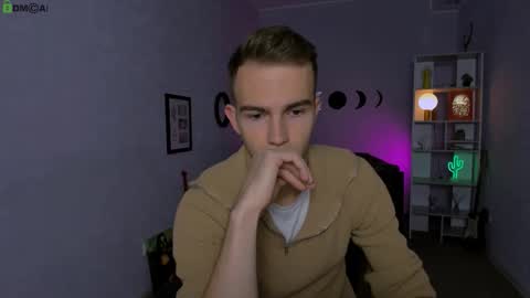 astren online show from October 15, 2025, 12:05 pm