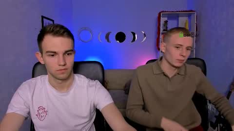 astren online show from March 3, 2026, 6:52 am