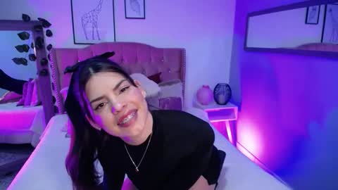 Snapshot of astrid_velle chatting on October 12, 2025, 4:44 am astrid_velle online show from October 12, 2025, 4:44 am