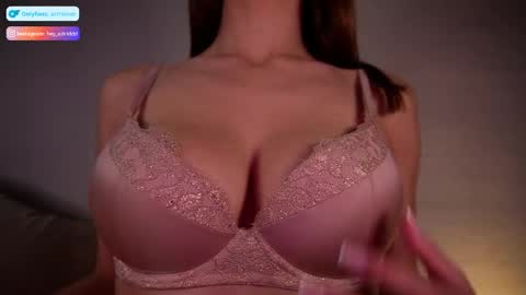 Astrid online show from April 4, 2026, 12:24 pm