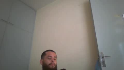 Snapshot of astro_boy_01 chatting on May 31, 2026, 9:05 pm astro_boy_01 online show from May 31, 2026, 9:05 pm