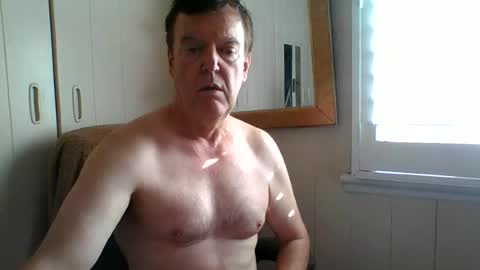 Snapshot of astute008 chatting on June 15, 2026, 11:40 pm astute008 online show from June 15, 2026, 11:40 pm