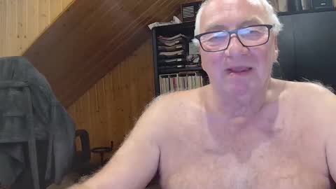 Snapshot of asusandy chatting on May 15, 2026, 11:45 pm asusandy online show from May 15, 2026, 11:45 pm