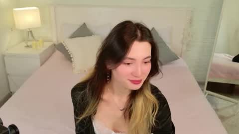 Asya online show from April 14, 2026, 5:46 am