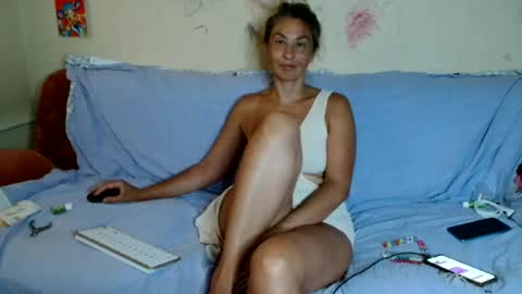 Snapshot of asyalu chatting on July 4, 2026, 9:15 am AsyaLu online show from July 4, 2026, 9:15 am