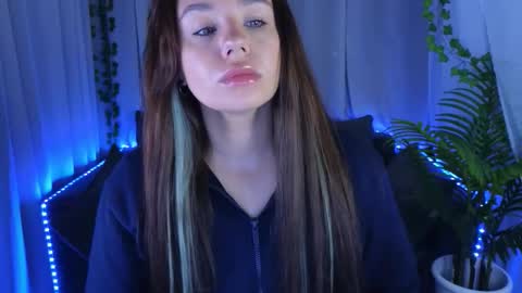 athena_pallada online show from November 13, 2025, 1:37 am