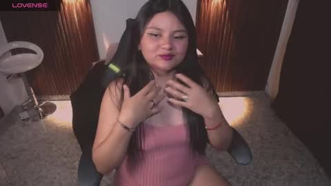 Snapshot of athena_snaw chatting on May 15, 2026, 3:57 am athena_snaw online show from May 15, 2026, 3:57 am