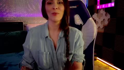 Athena Autumn online show from February 13, 2026, 4:08 am