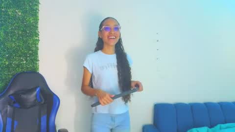 Athenea online show from March 20, 2026, 5:40 pm