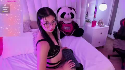 Snapshot of athenea_fox_ chatting on April 22, 2026, 7:59 pm athenea fox online show from April 22, 2026, 7:59 pm