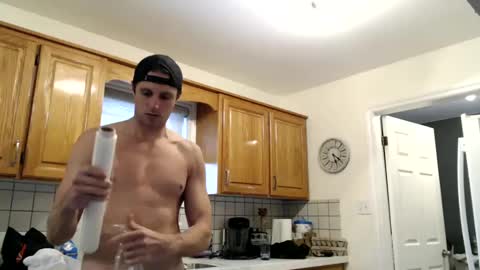 tommycb55555 online show from March 5, 2025, 10:21 pm