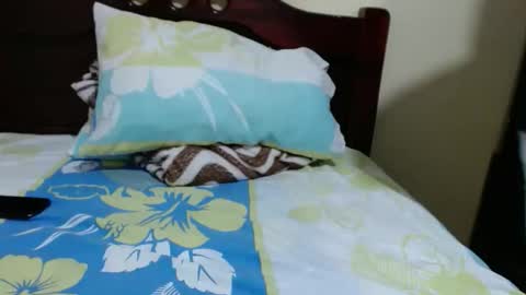 Robin online show from May 18, 2026, 3:13 am