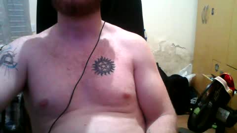 Snapshot of athleticboyy chatting on June 28, 2026, 8:31 am Paul Van online show from June 28, 2026, 8:31 am