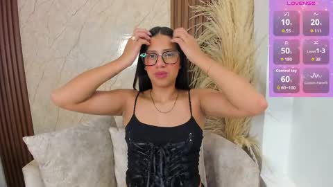 Snapshot of atiena_ chatting on May 16, 2026, 12:26 pm Atiena online show from May 16, 2026, 12:26 pm