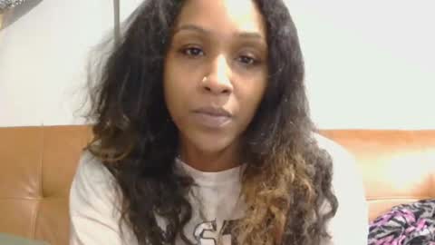 AtirahCali online show from September 19, 2025, 5:02 pm